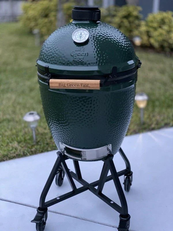 Brand new big green egg grill smoker with new accessories G9
