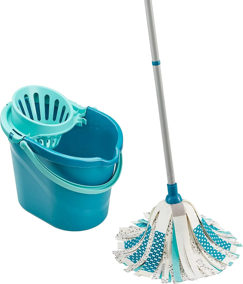 The all-in-one vacuum and mopping machine has dimensions of 45×35×120 centimeters and a capacity of 8 liters. P8