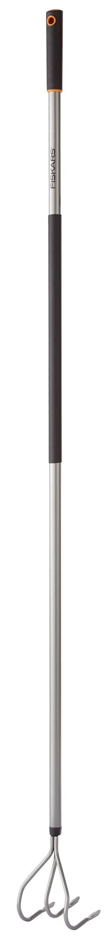 Fiskars Ergo Long Handle Aluminum Garden Cultivator, Residential/DIY Grade Y5