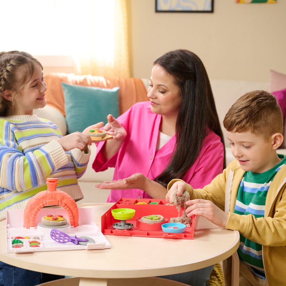 Kinetic Sand 4-Colour SquishPizza Set with Rising Action