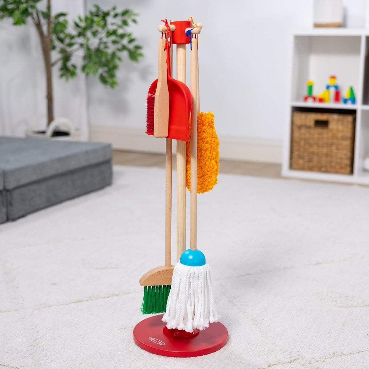 Melissa & Doug Housekeeping Playset for Ages 3+, 6-pc