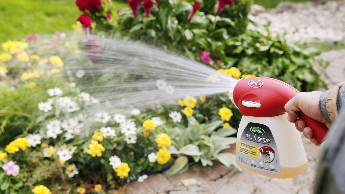 Scotts EcoSense Dial ‘n Spray Multi-Use Hose-End Sprayer